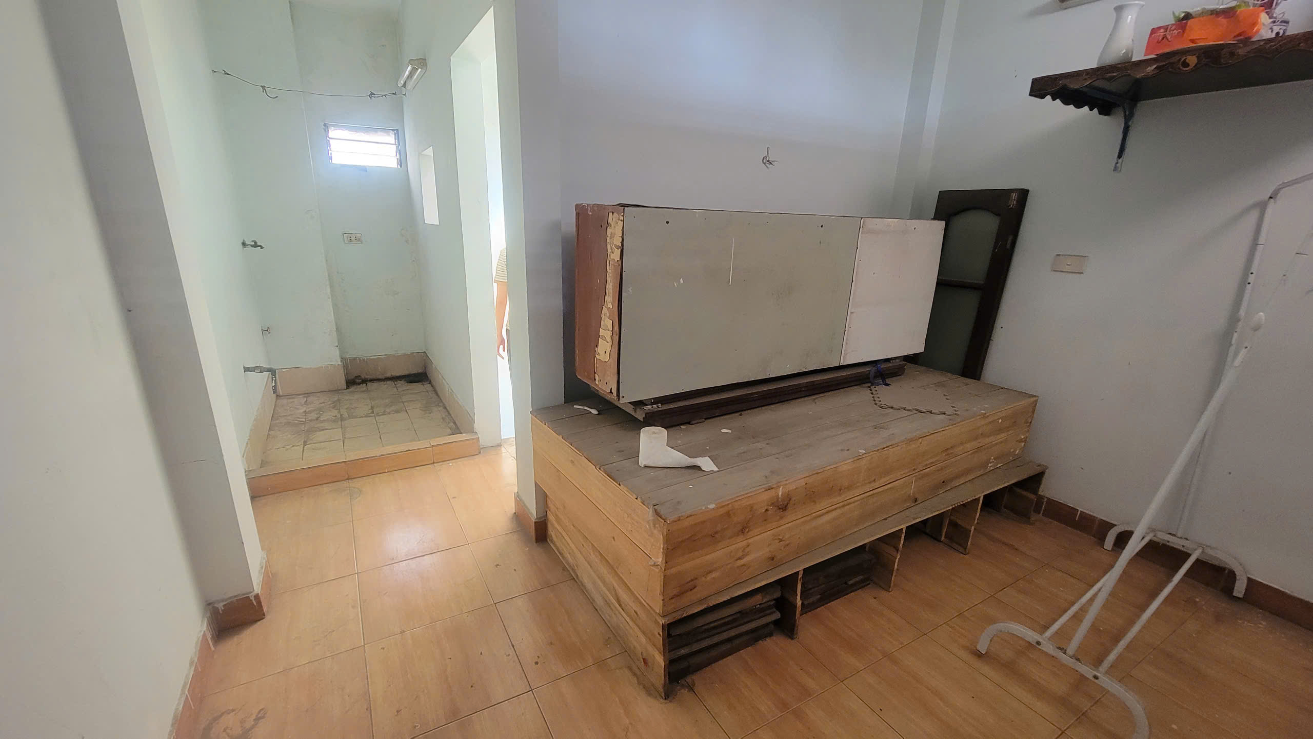 Cho thuê nhà ngõ 51 Lương Khánh Thiện, 4 tầng x 30m2, 2 ngủ, 6.7 Triệu ở gđ, nhóm - Ảnh 3